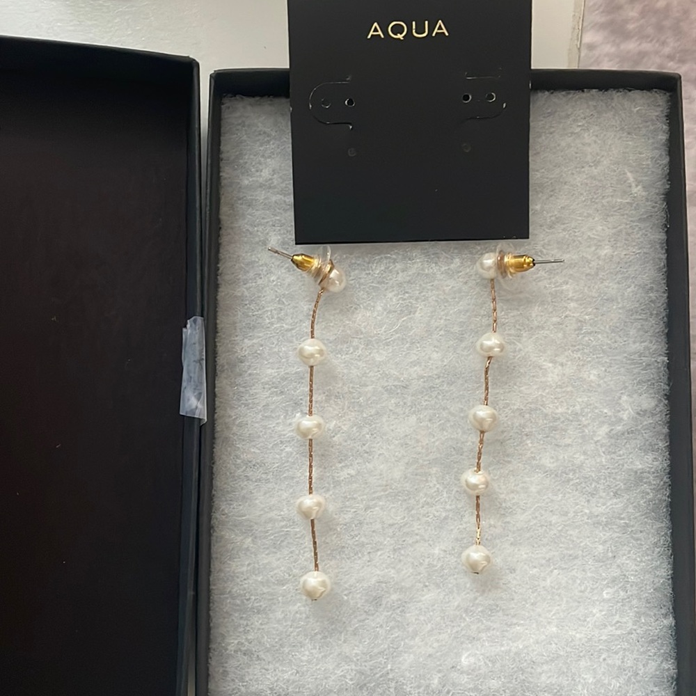 Drop Pearl Earrings